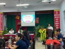 Hội nghị công chức- viên chức- người lao động trường MN Sen Hồng năm học 2022- 2023.