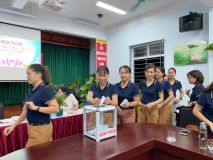 Hội nghị công chức- viên chức- người lao động trường MN Sen Hồng năm học 2022- 2023.