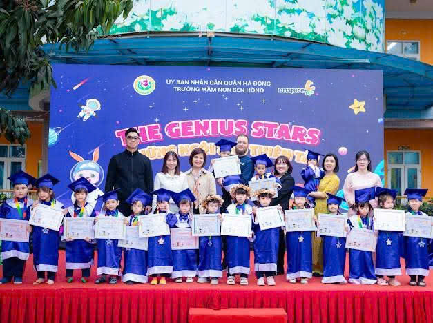 NGÔI SAO 4 TUỔI TỎA SÁNG TRONG CUỘC THI TIẾNG ANH – SEN HỒNG TỰ HÀO